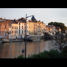 Häuser entlang des Hérault gegenüber unserem Hotelzimmer